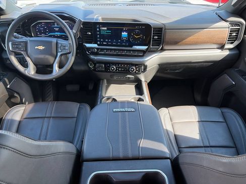 Used 2025 Chevrolet Silverado 2500 High Country w/ High Country Premium Package AWD/4WD image 12