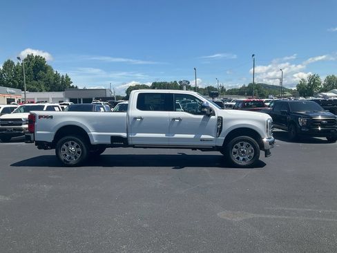 Used 2026 Ford F350 Lariat w/ Chrome Package AWD/4WD image 4