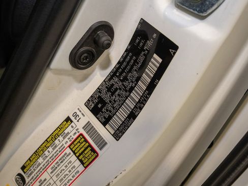 Used 2017 Toyota Sienna SE Premium image 23