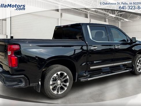 Used 2024 Chevrolet Silverado 1500 High Country w/ Technology Package image 3