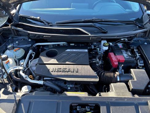 Used 2025 Nissan Rogue SV image 34