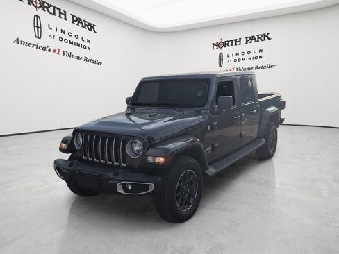 Used 2021 Jeep Gladiator Overland w/ Popular Equipment Package AWD/4WD image 1
