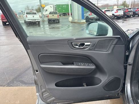 Used 2019 Volvo XC60 T6 Inscription image 15