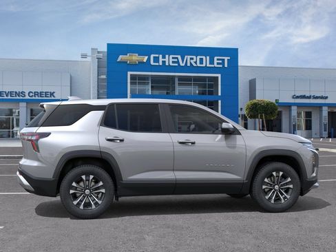 New 2027 Chevrolet Equinox LT FWD image 3