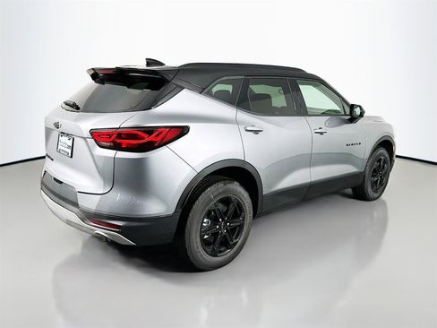 New 2025 Chevrolet Blazer LT w/ Midnight/Sport Edition image 7