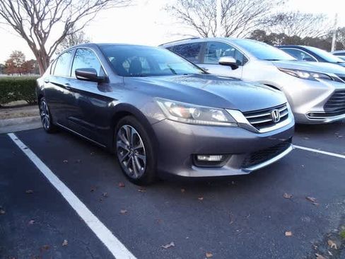 Used 2015 Honda Accord Sport image 3