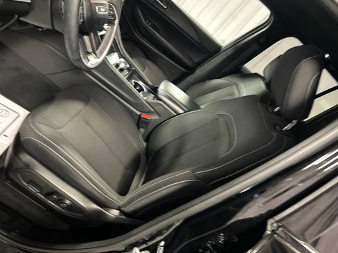 Used 2025 Jeep Grand Cherokee Laredo w/ Luxury Tech Group I AWD/4WD image 12
