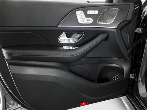 Certified 2025 Mercedes-Benz GLS 450 4MATIC image 20