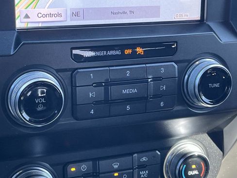 Used 2019 Ford F150 Lariat w/ Equipment Group 502A Luxury image 28