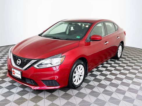 Used 2019 Nissan Sentra SV FWD image 3