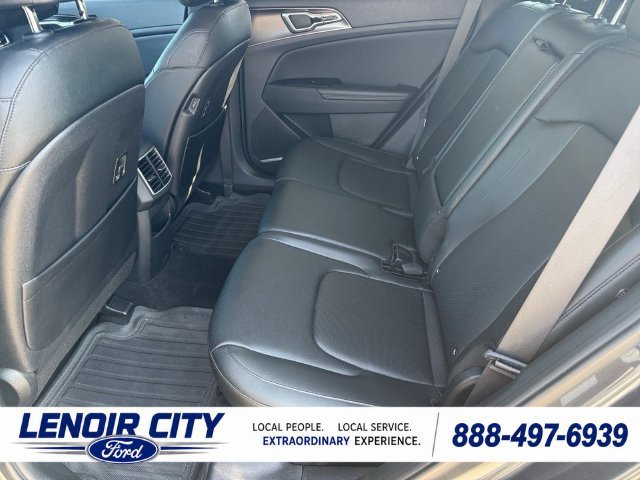 Used 2024 Kia Sportage EX FWD image 11