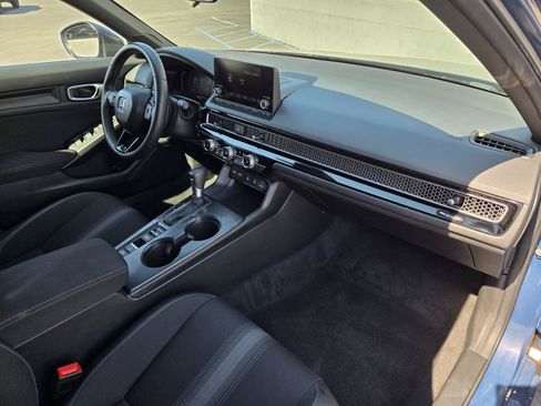 Used 2025 Honda Civic Sport image 28