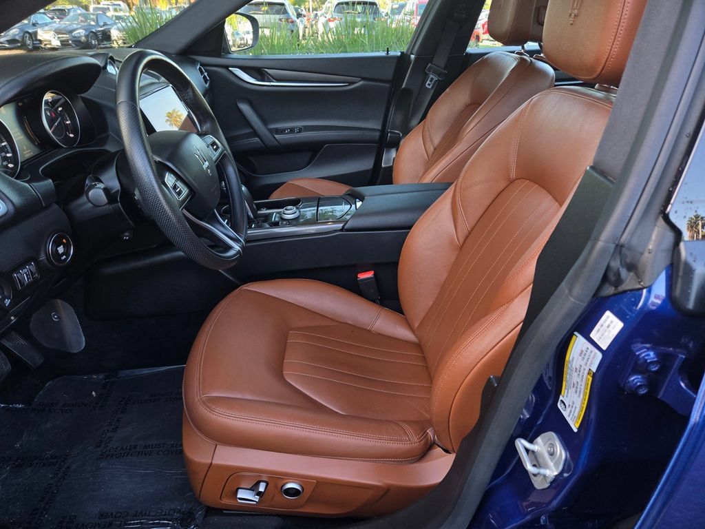 Used 2022 Maserati Ghibli GT RWD image 18