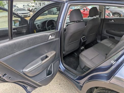 Used 2021 Kia Sportage LX FWD image 15
