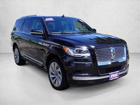Used 2024 Lincoln Navigator Reserve AWD/4WD image 6