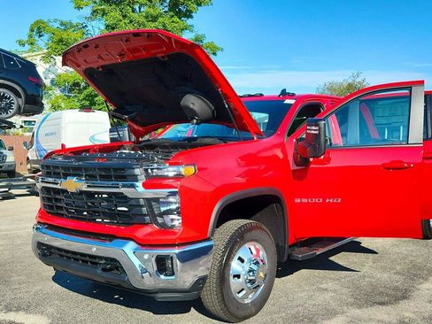 New 2026 Chevrolet Silverado 3500 LT w/ All Star Edition AWD/4WD image 8