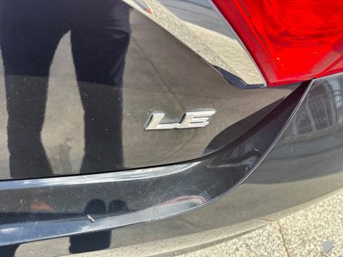 Used 2016 Toyota Camry LE FWD image 33
