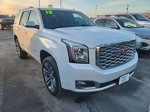 Used 2018 GMC Yukon Denali w/ Denali Ultimate Package image 3