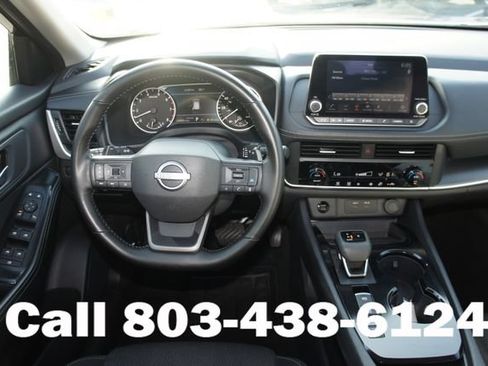 Used 2025 Nissan Rogue SV FWD image 12