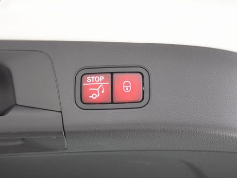 Certified 2025 Mercedes-Benz GLA 250 image 31