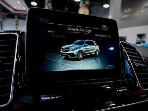 Used 2017 Mercedes-Benz GLE 63 AMG AMG GLE 63, Premium III Pkg, A w/ Premium 3 Package image 41