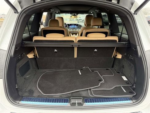 Used 2026 Mercedes-Benz GLS 580 4MATIC image 10