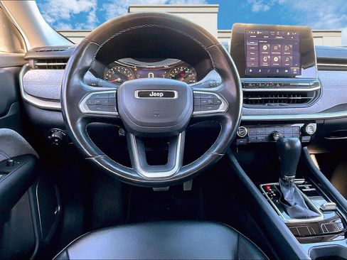 Certified 2022 Jeep Compass Latitude w/ Sun and Sound Group image 5