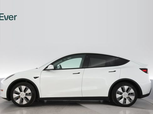 Used 2023 Tesla Model Y Long Range AWD/4WD image 15