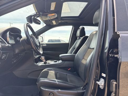Used 2020 Jeep Grand Cherokee Altitude AWD/4WD image 16