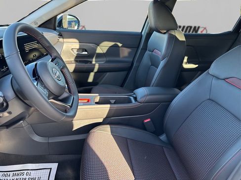 New 2026 Nissan Kicks SR w/ Cold Weather Package AWD/4WD image 9