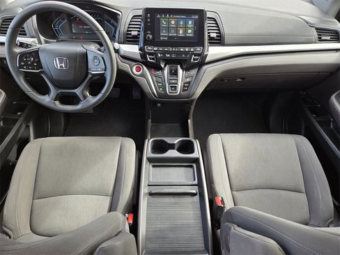 Used 2019 Honda Odyssey EX image 5
