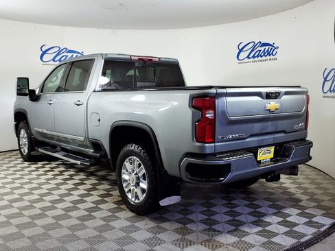 Used 2024 Chevrolet Silverado 2500 High Country w/ High Country Premium Package image 2