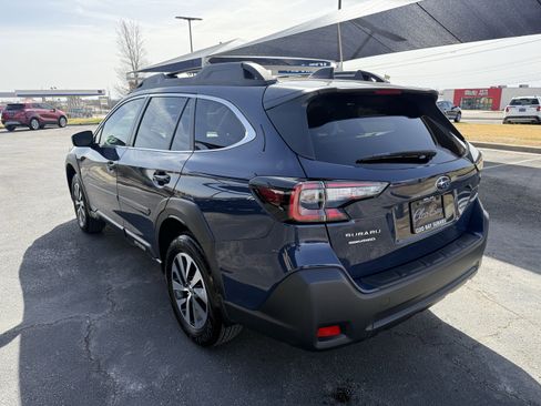 Certified 2025 Subaru Outback Premium w/ Popular Package #1A image 5