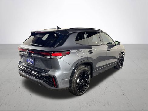 New 2026 Volkswagen Tiguan SE R-Line image 6