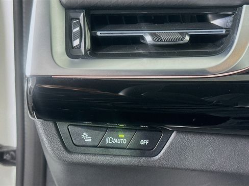 Used 2025 BMW X2 xDrive28i image 17