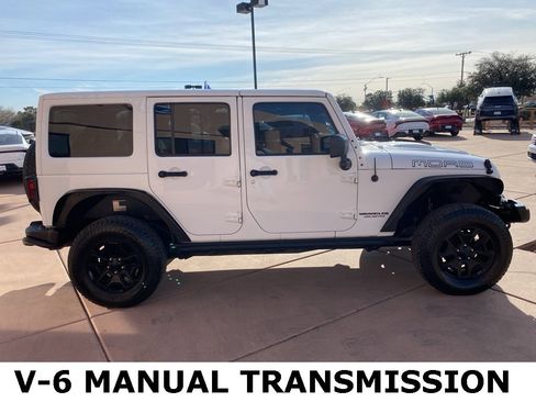 Used 2013 Jeep Wrangler Unlimited Sahara image 13