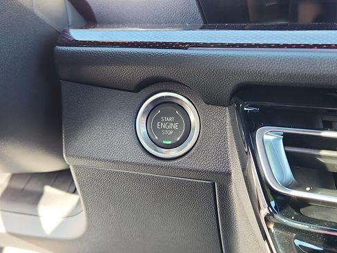 New 2026 Chevrolet Traverse RS image 30