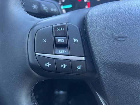 Used 2022 Ford Escape SE w/ SE Sport Appearance Package image 26