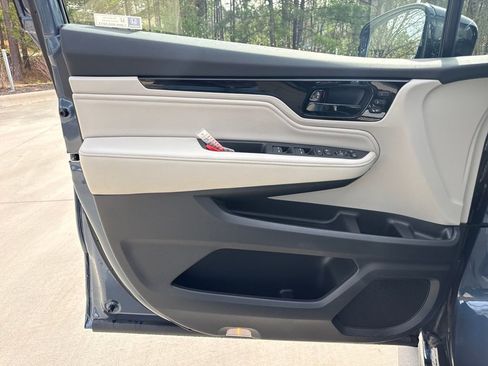 New 2026 Honda Odyssey Elite image 12