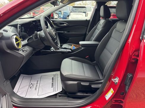New 2026 Chevrolet Trax LT image 9