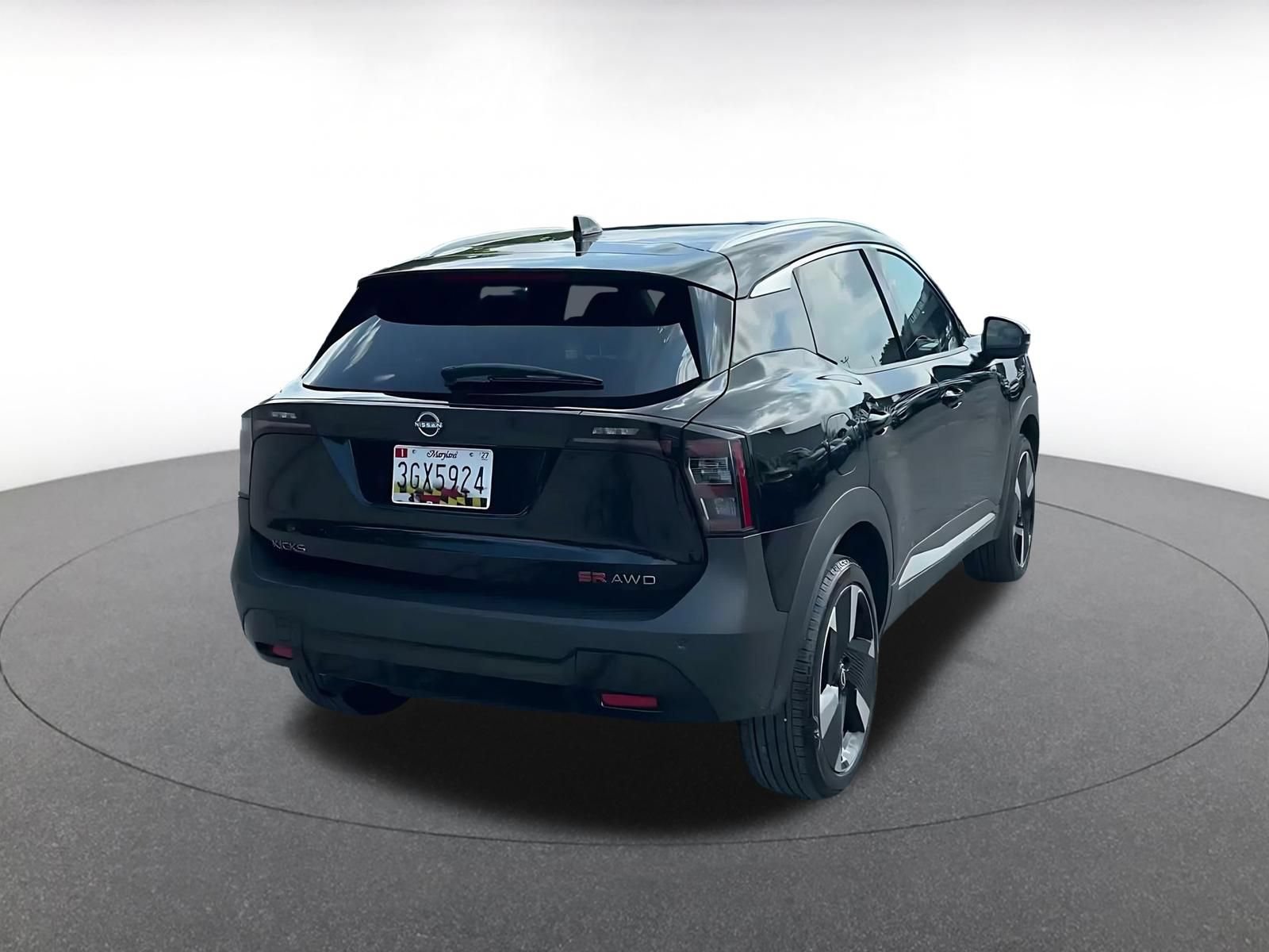 Used 2026 Nissan Kicks SR AWD/4WD image 14