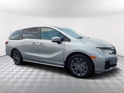 New 2025 Honda Odyssey Touring