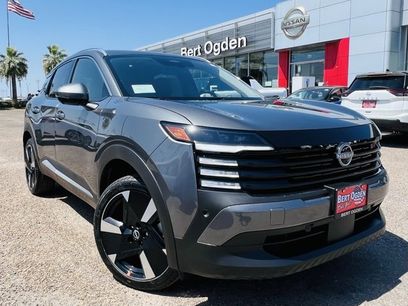 New 2025 Nissan Kicks SR w/ SR Premium Package