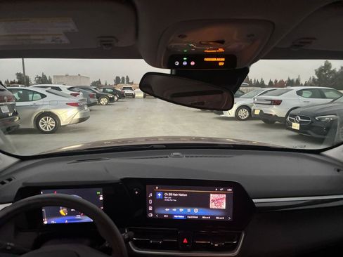 Used 2025 Chevrolet TrailBlazer LT image 31