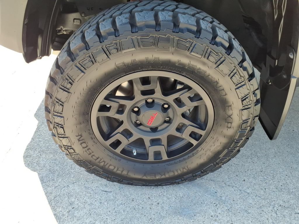Used 2020 Toyota Tacoma TRD Pro AWD/4WD image 9