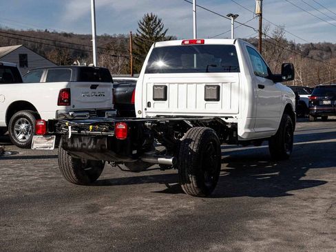 New 2026 RAM 3500 Tradesman AWD/4WD image 4