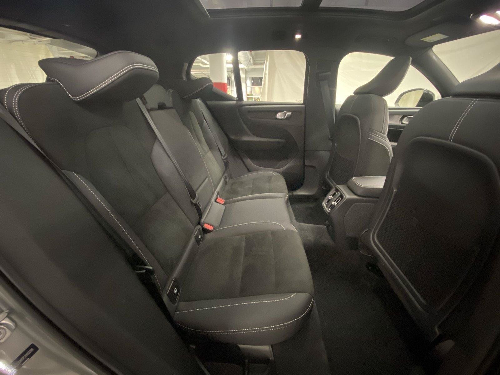 Used 2023 Volvo XC40 Recharge Ultimate w/ Protection Package Premier AWD/4WD image 29