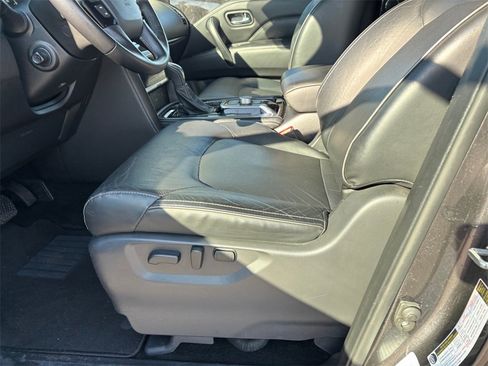 Used 2024 INFINITI QX80 Luxe image 25