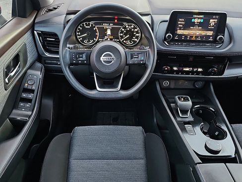 Certified 2021 Nissan Rogue SV image 12