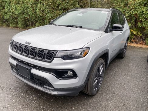 New 2026 Jeep Compass Limited image 4